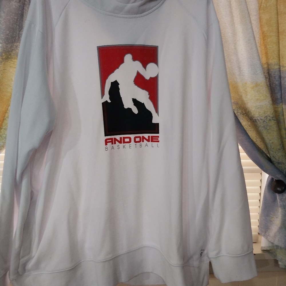 An̈done basketball hoodie size 3x